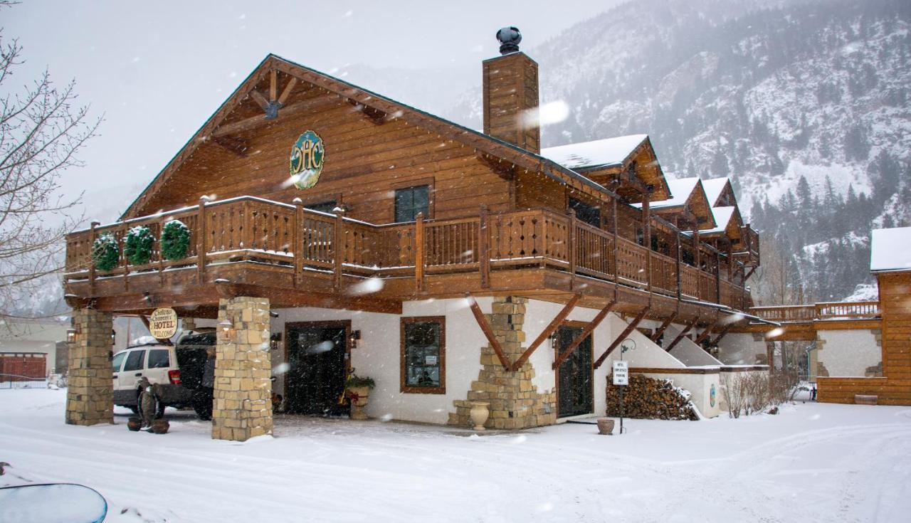 Hotel Chateau Chamonix Georgetown Exterior photo