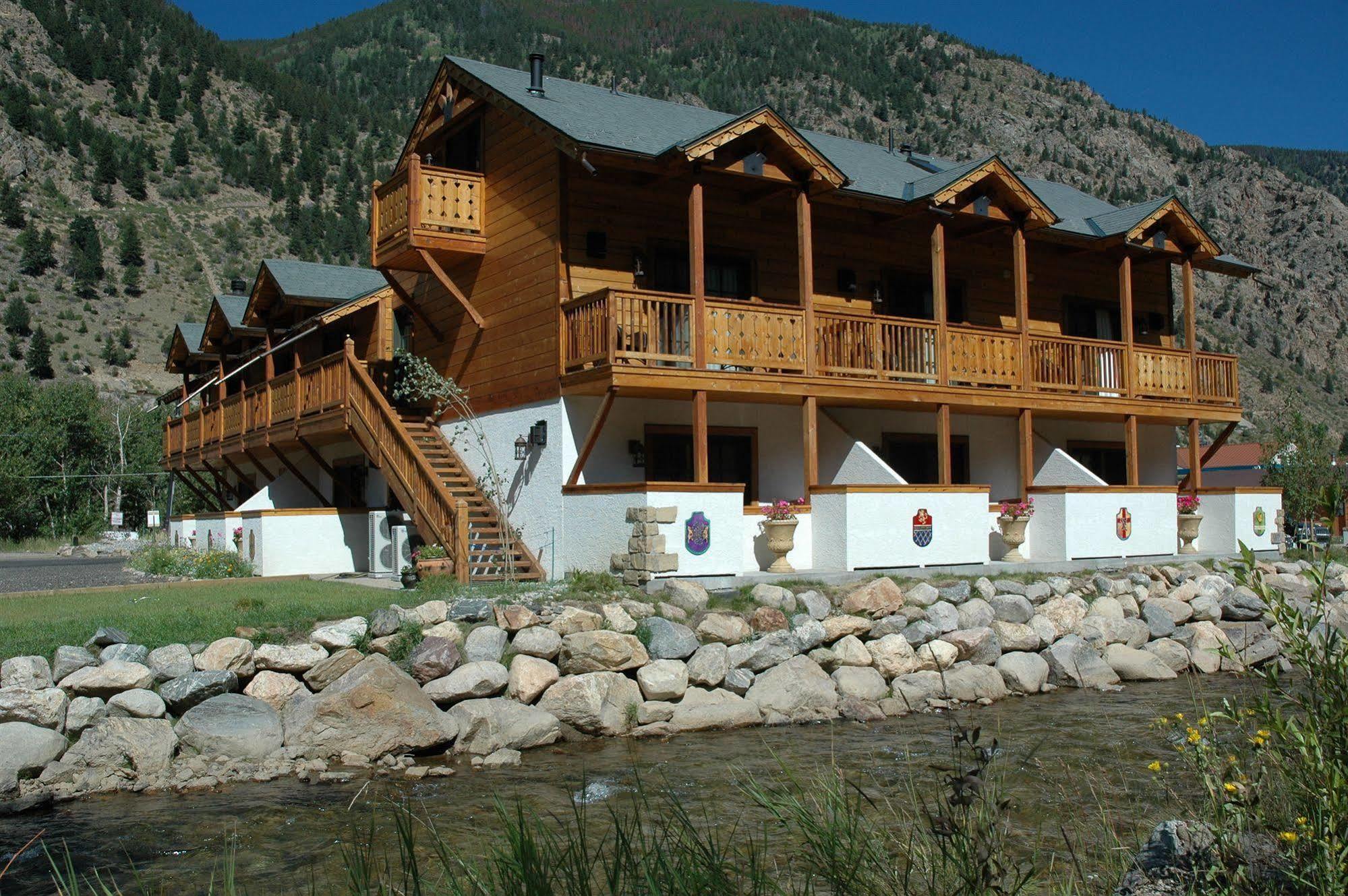 Hotel Chateau Chamonix Georgetown Exterior photo
